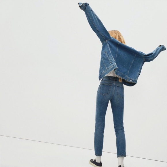 Everlane 90’s Cheeky Jean - Picture 3 of 10